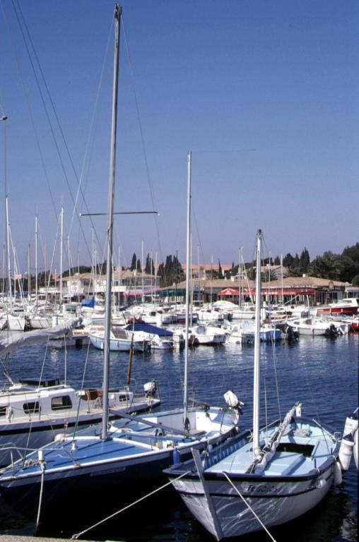 Hotel Merea La Londe-les-Maures Εξωτερικό φωτογραφία